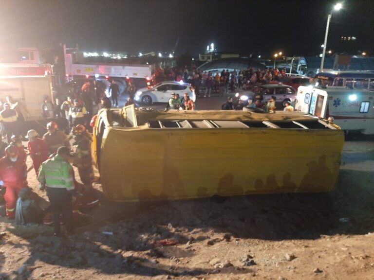 Identifican a heridos en accidente de la cúster de ruta 1A en Ilo