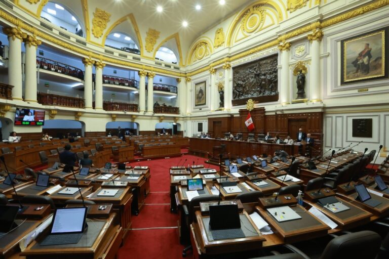 Ratifican archivo de denuncia contra Dina Boluarte por caso ‘Rolex’