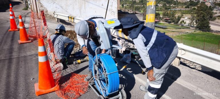 EPS Moquegua concluye con éxito trabajos de renovación de tubería matriz en Alto La Villa