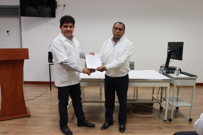 Médico Hugo Mendoza Dávila vuelve a asumir la dirección de la Red de Salud Islay