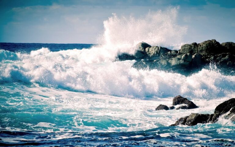 COER Arequipa emite alerta por oleaje anómalo en el litoral sur