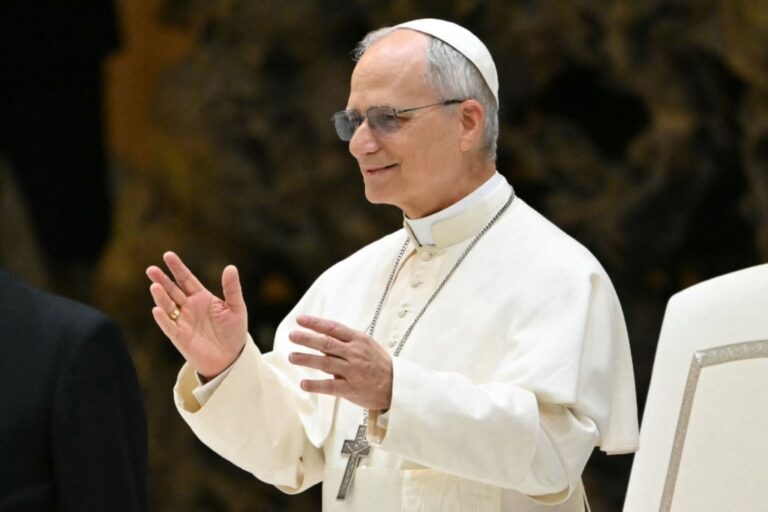Papa León XIV envía mensaje a la prensa peruana