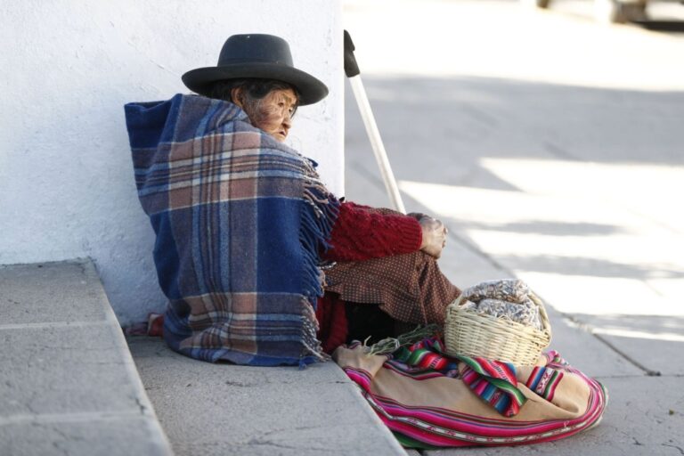 Pobreza y desgobierno en el Perú hoy: igual que en 2023 y peor que 2019