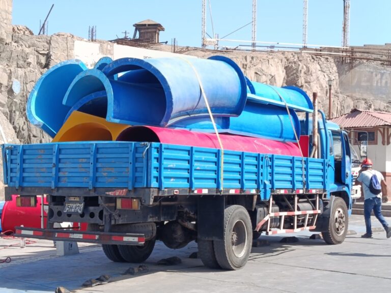 Retiran toboganes del parque acuático por no cumplir especificaciones técnicas