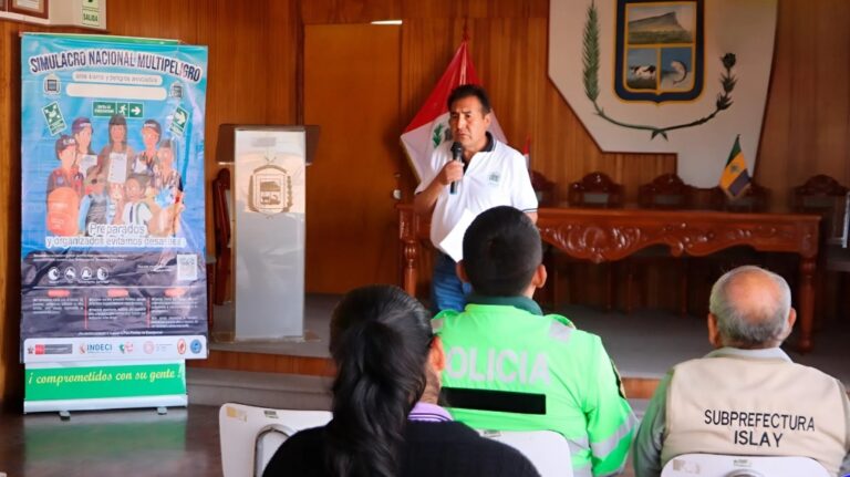 Autoridades se reúnen para el simulacro multipeligro en Punta de Bombón