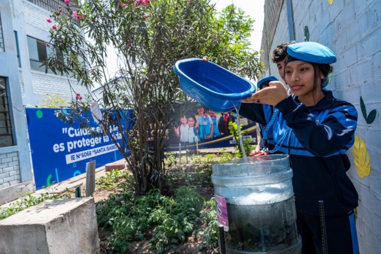 Sunass supervisa cloración del agua en colegios de Moquegua e Ilo