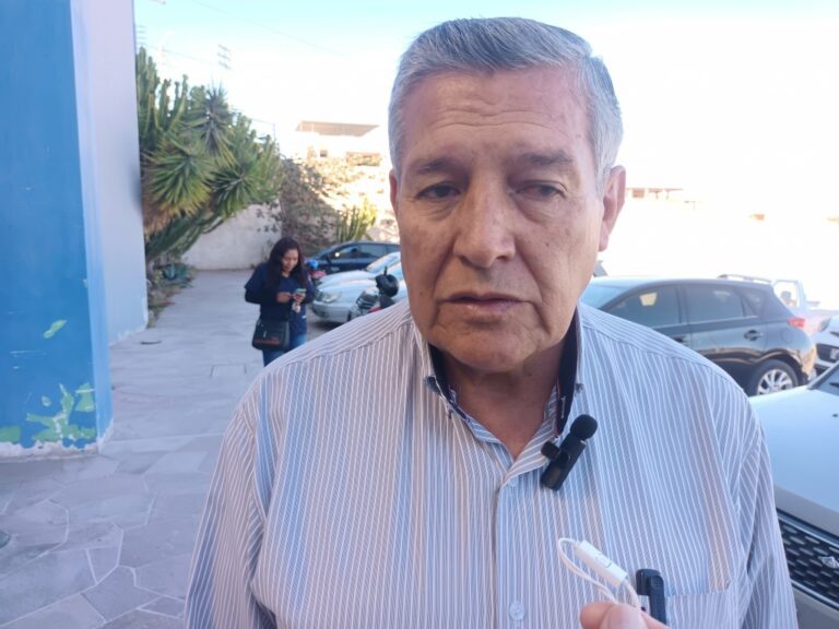 Investigan a 18 trabajadores por presunto apoyo a alcalde para salir de comisaría