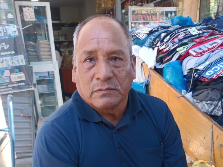 Comerciantes rechazan cobro anual y exigen mantener autorizaciones indefinidas