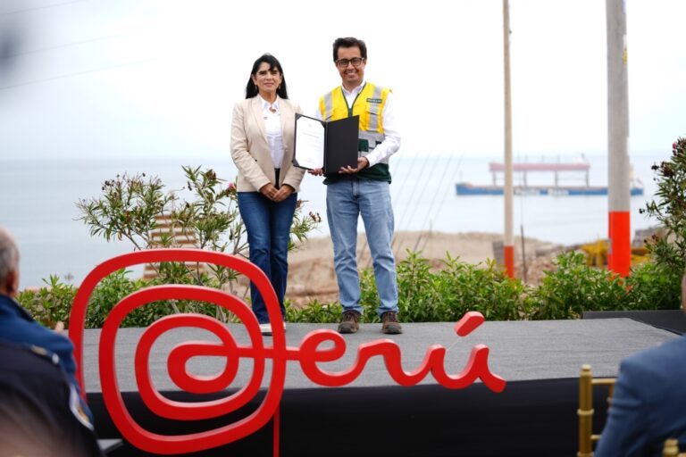 Tisur recibe licencia de uso Marca Perú