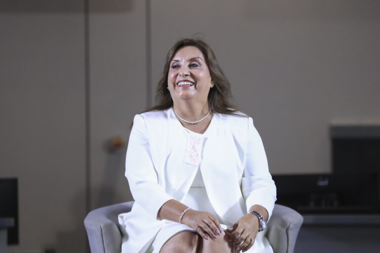 Congreso autoriza viaje de la presidenta Dina Boluarte a Francia