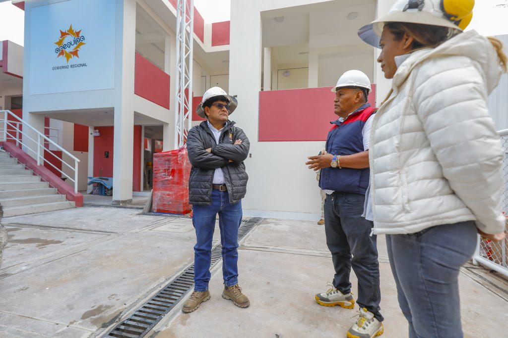 Total nacional: Canon y regalías mineras alcanzan S/ 99 mil millones entre 2004 y 2025 1 Infraestructura educativa en Miraflores Arequipa GORE Arequipa 032025 La Prensa Regional