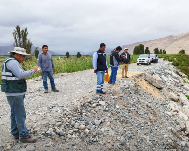 Inspeccionan zonas críticas del río Tambo