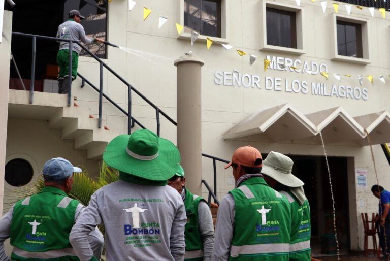 Diez de veinte proyectos están abandonados en Punta de Bombón