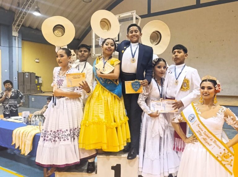 Aplomo y galantería en concurso nacional de marinera realizado en Mollendo