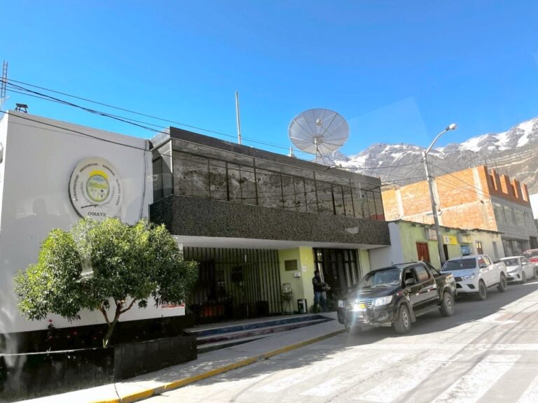 Suspenden por cuatro meses a periodista municipal tras denuncia sobre presunto estado etílico de funcionario