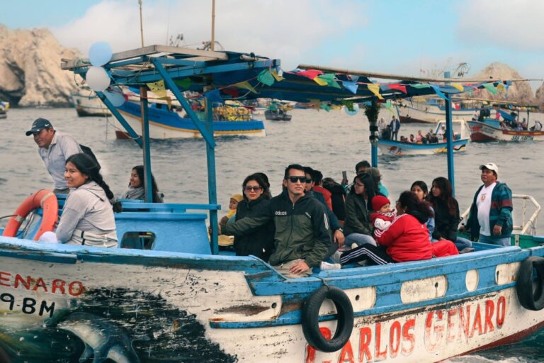 Oleajes anómalos afectarían paseos en bote en Matarani