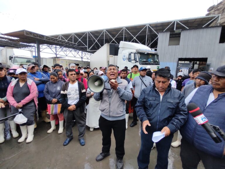 Pescadores artesanales de Matarani acatarán paro indefinido desde el 1 de julio