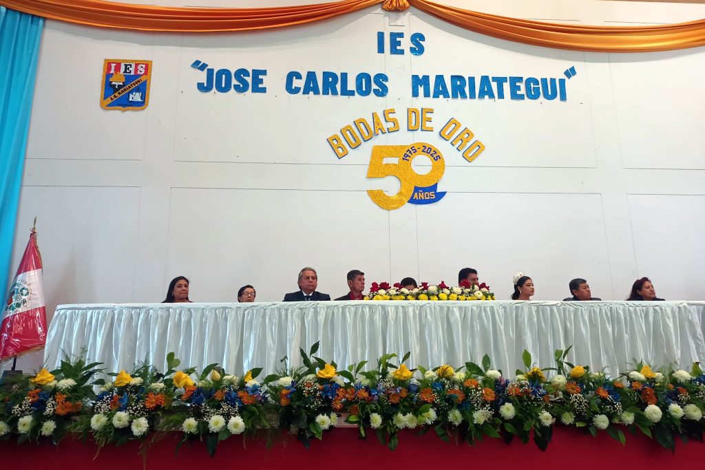 Instituto ‘José Carlos Mariátegui’ reconoce respaldo del FDM con resolución oficial 1 Reconocimiento a Rossmary Silva Acevedo directora ejecutiva del FDM – IES JCM 12062025 2 La Prensa Regional