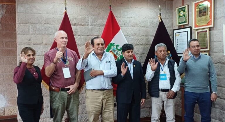 Aguas subterráneas: Foapia se reunió con gobernador Rohel Sánchez  