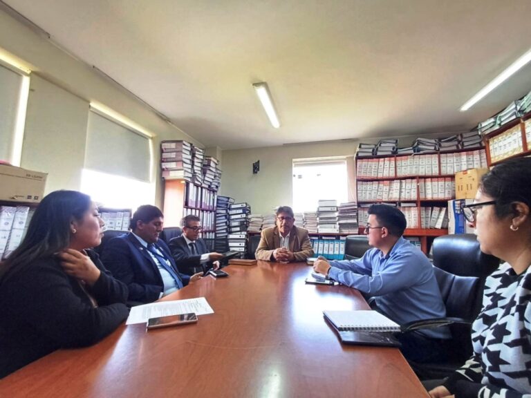 Consejero Huanca gestiona proyectos educativos y de saneamiento en Islay