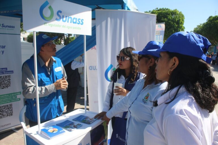 Sunass promueve uso responsable del alcantarillado durante Ecoferia en San Antonio