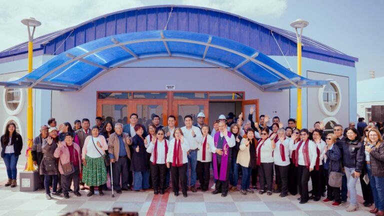 “Un sueño hecho realidad”: alcalde de Ilo inauguró y entregó moderno CIAM para el disfrute de adultos mayores