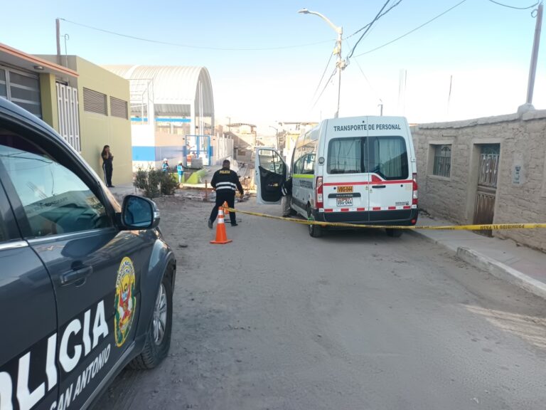 San Antonio: atacan a balazos miniván y hieren a un hombre
