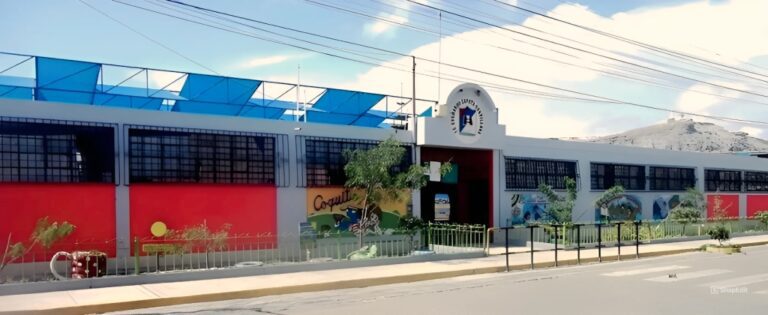 UGEL Islay convoca  raeunión para definir futuro de la obra de la IE Everardo Zapata