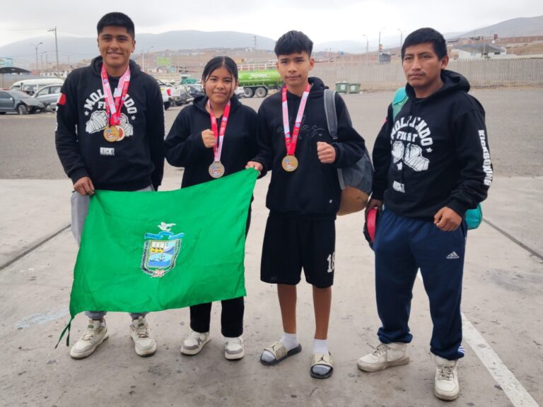 Jóvenes mollendinos ganan medallas en Nacional de Kickboxing