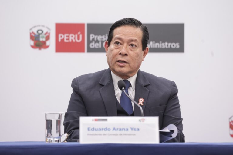 Premier Arana exhorta a mineros informales a deponer medida de fuerza
