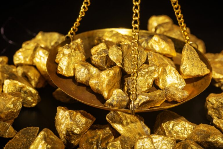 Oro de la discordia a 3,300 dólares y la riqueza concentrada en tres regiones