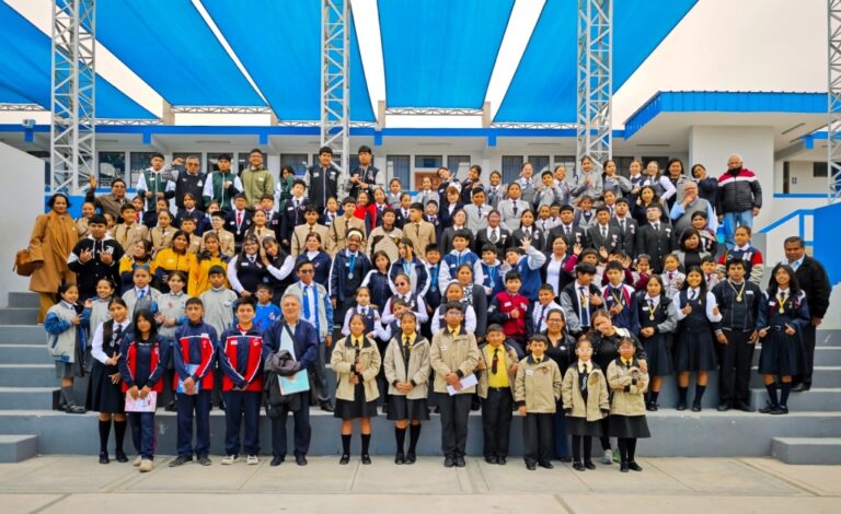 Municipios escolares de Islay desarrollan nuevos liderazgos