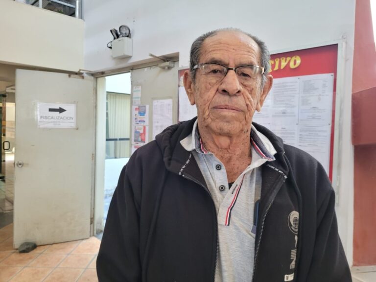 Proponen pintar el campo del coliseo Víctor Raúl antes de su inauguración