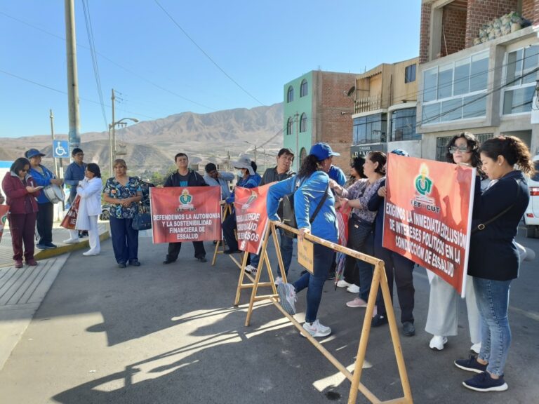Trabajadores de EsSalud Moquegua e Ilo se suman a huelga nacional