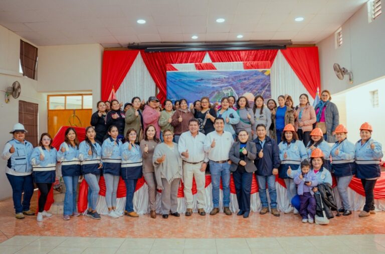 Programa “Mujeres a la Obra” inicia trabajos en Pacocha 