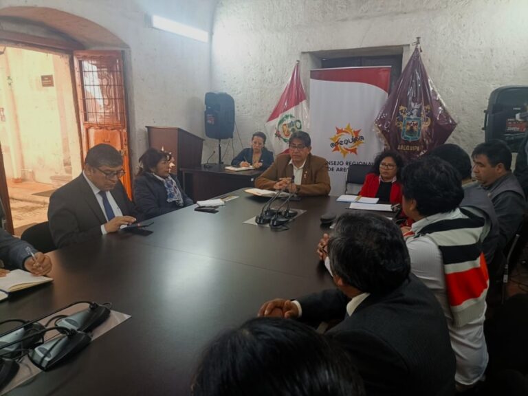 Consejero Huanca exige celeridad en plan de contingencia para colegio Mariátegui