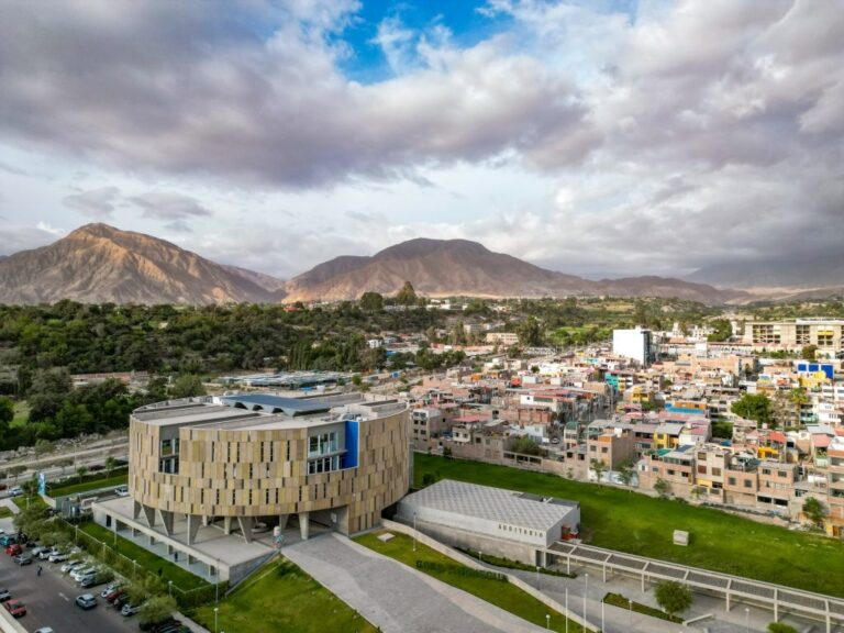 Autoridades de Moquegua se reúnen con PCM con agenda propia de reclamos