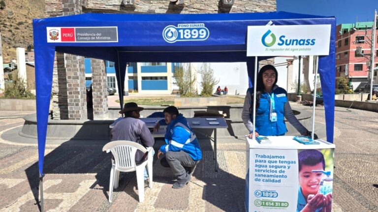Sunass móvil orientó a pobladores de Ichuña sobre uso responsable del agua