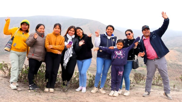 Deán Valdivia: realizan jornada ambiental en las lomas de Challascapa 