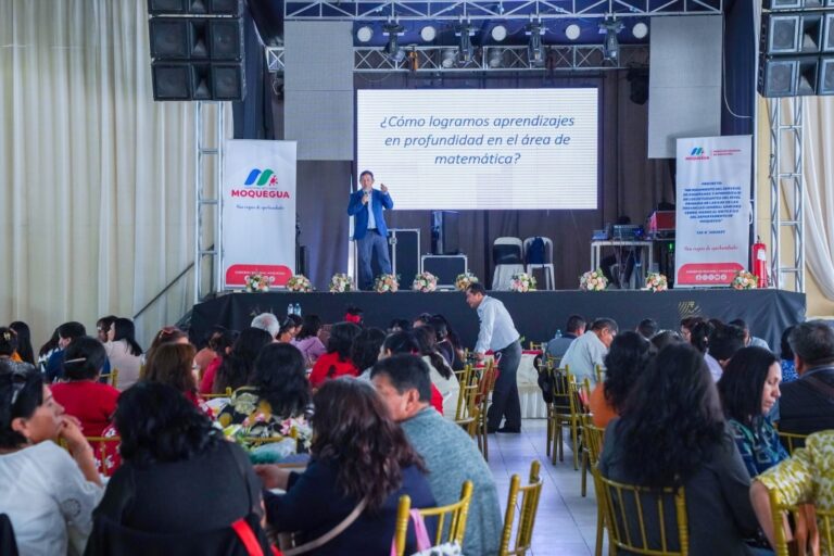 Moquegua: 300 docentes reciben capacitación para fortalecer la enseñanza en primaria