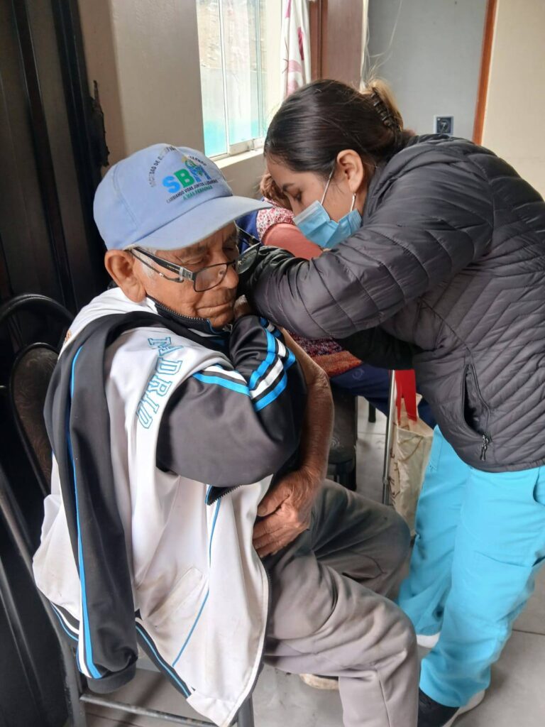 Recomiendan chequeos y cuidados para ancianitos en Mollendo