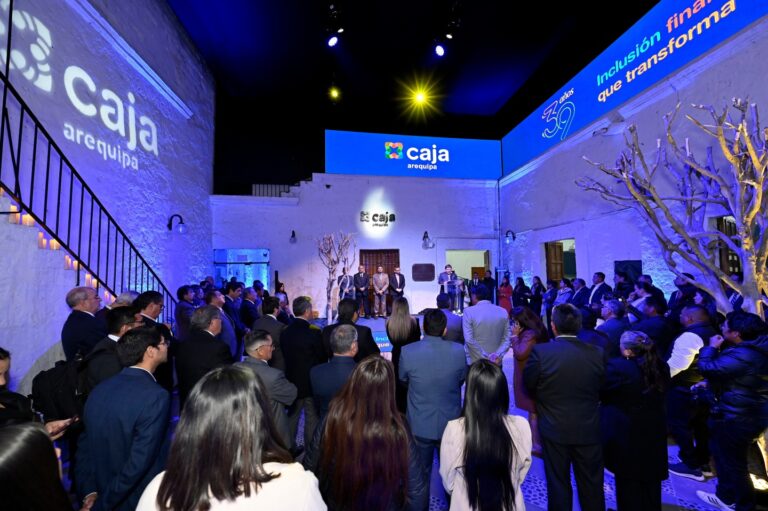 Caja Arequipa mantiene liderazgo en créditos y supera por amplio margen al resto