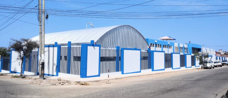 Sin fecha: colegio Centro sigue esperando mobiliario