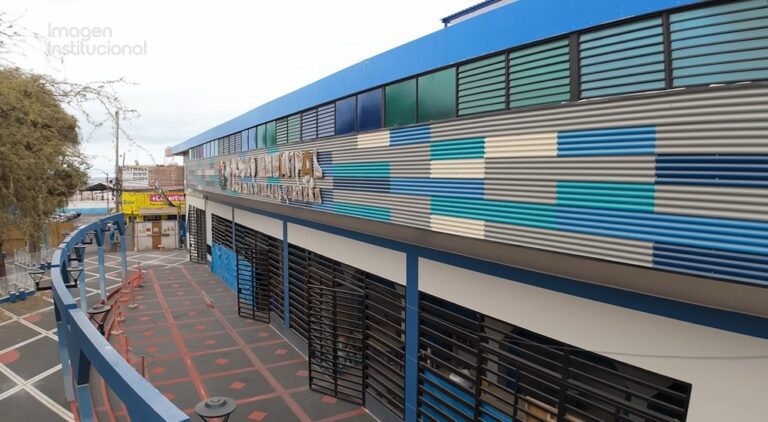 Serenazgo retira a indigentes de inmediaciones del coliseo Víctor R. Carbajal 