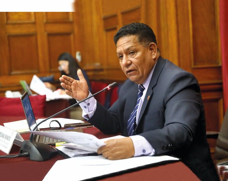 Aprueban ley para la construcción de desembarcadero turístico artesanal en Matarani