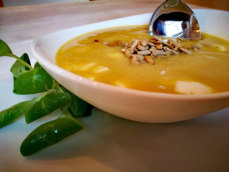 ¿Las sopas o caldos realmente son bajos en calorías?