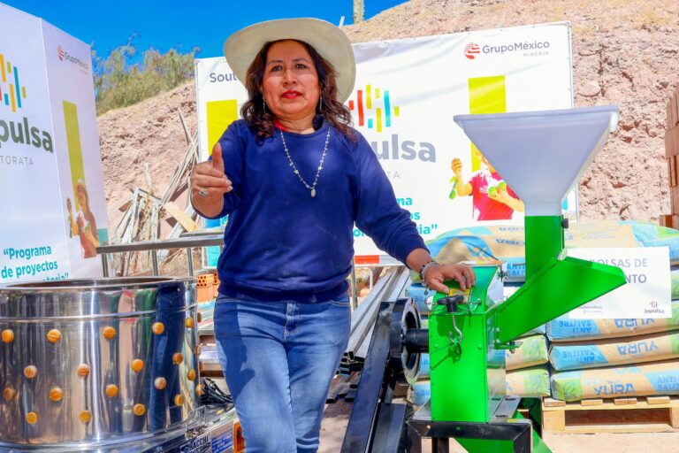 Fortalecen crianza de cuyes en Torata con entrega de capital semilla