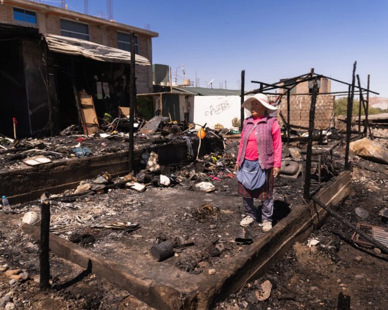 Incendio en La Joya dejó cuatro viviendas destruidas