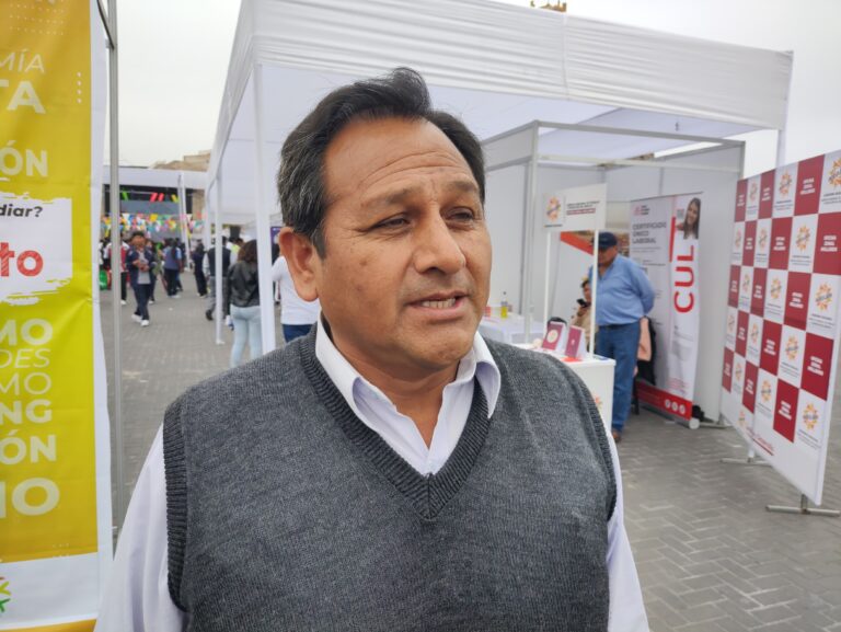Docentes del Pedagógico Basadre se suman a huelga nacional y viajarán a Arequipa