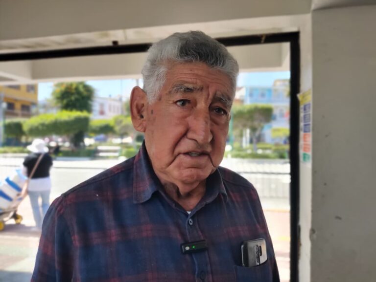 Calle Aurelio de la Fuente: falta de señalización complica estacionamiento